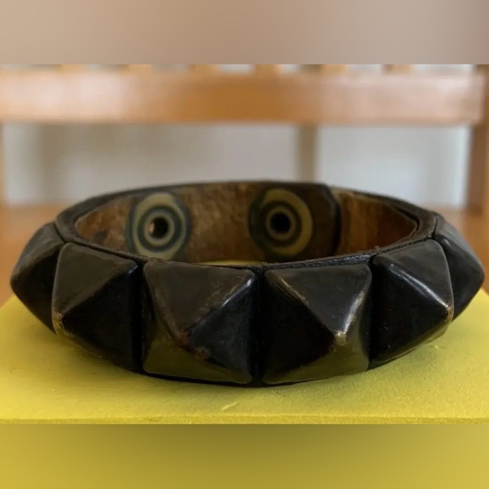Vintage 80’s Black Leather Bracelet with Lucite Studs. Adjustable Snap. VGUC!